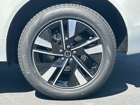 New 2026 Volvo XC60 B5 Plus w/ Climate Package image 23