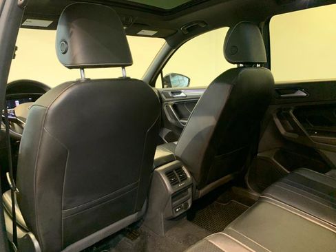 Used 2022 Volkswagen Tiguan SE R-Line image 41