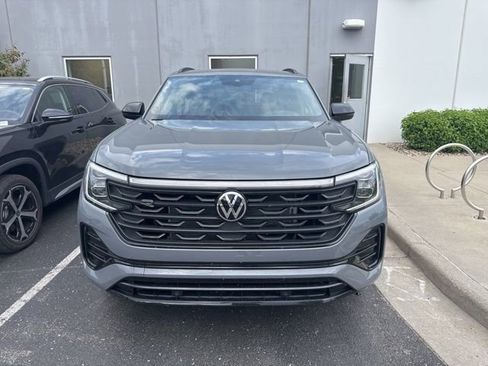 New 2026 Volkswagen Atlas Cross Sport SEL R-Line AWD/4WD image 1