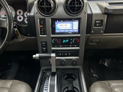 Used 2003 HUMMER H2 w/ Preferred Equipment Group image 27