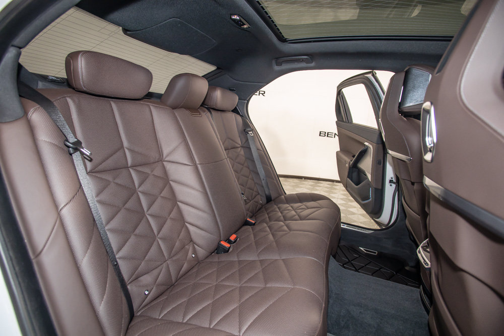 Used 2025 BMW 740i RWD image 15