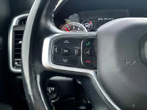 Used 2019 RAM 1500 Big Horn AWD/4WD image 11