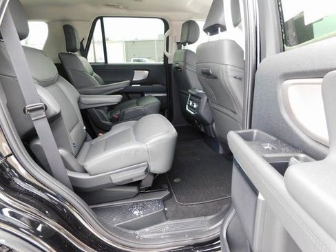 New 2026 Ford Expedition Active image 22