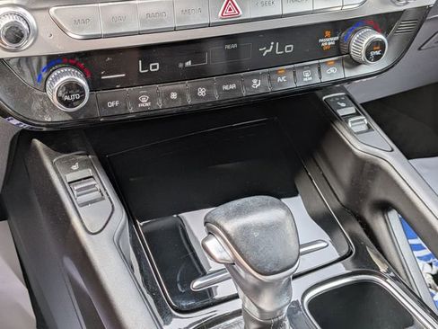Used 2024 Kia Telluride S FWD image 18
