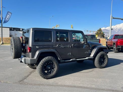 Used 2014 Jeep Wrangler Unlimited Sahara w/ Connectivity Group image 8
