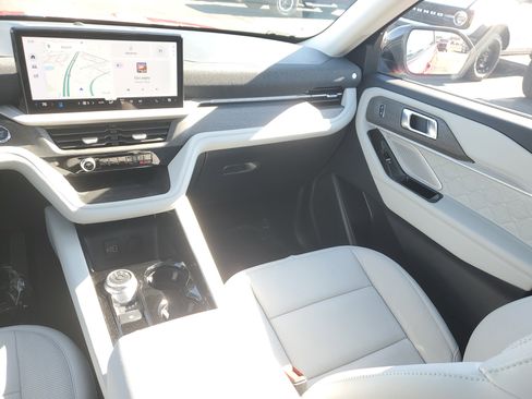 New 2026 Ford Explorer Platinum w/ LUX Leather Package image 14