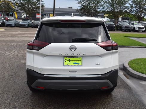 Used 2023 Nissan Rogue SV FWD image 10