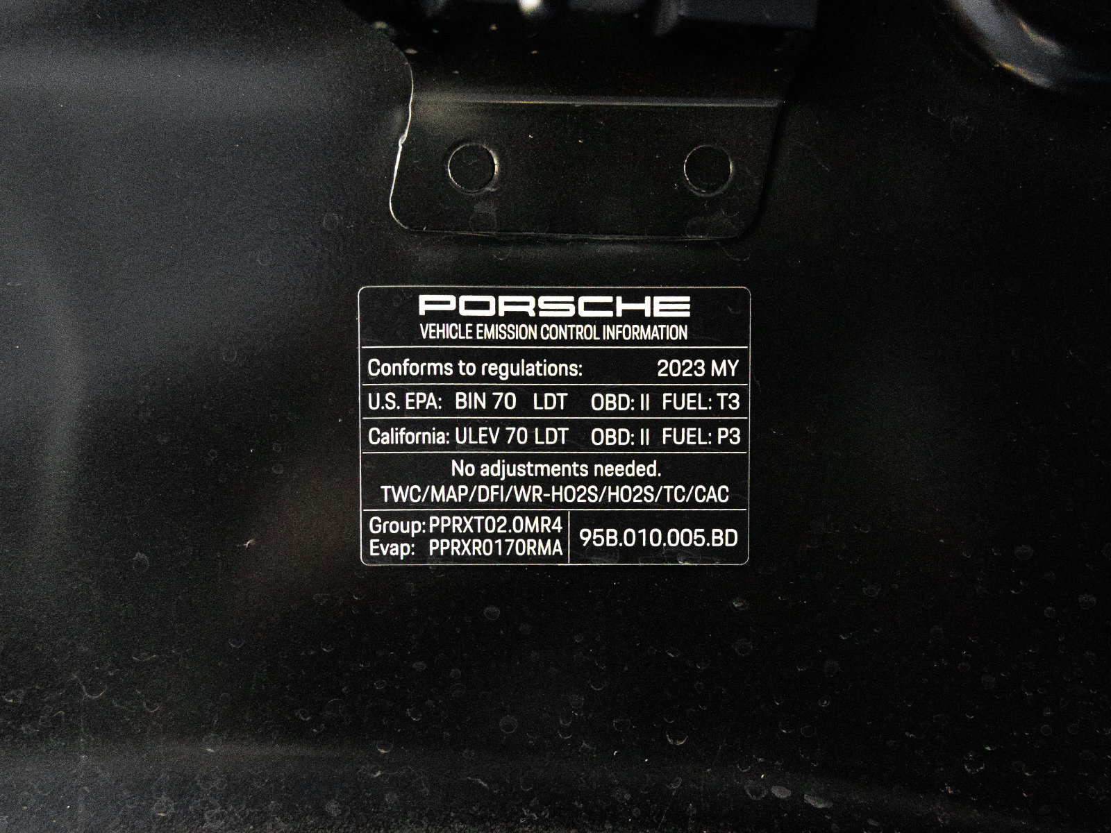 Used 2023 Porsche Macan AWD/4WD image 40