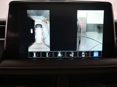 Used 2023 GMC Yukon SLT w/ SLT Premium Package AWD/4WD image 20