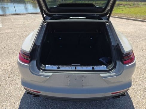 Used 2020 Porsche Panamera 4S image 8