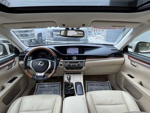 Used 2013 Lexus ES 300h image 29