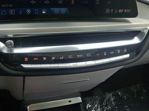Used 2024 Cadillac Lyriq Sport AWD/4WD image 16