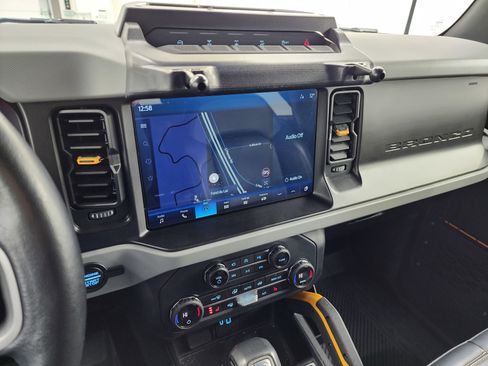 Used 2023 Ford Bronco Badlands w/ Sasquatch Package image 10