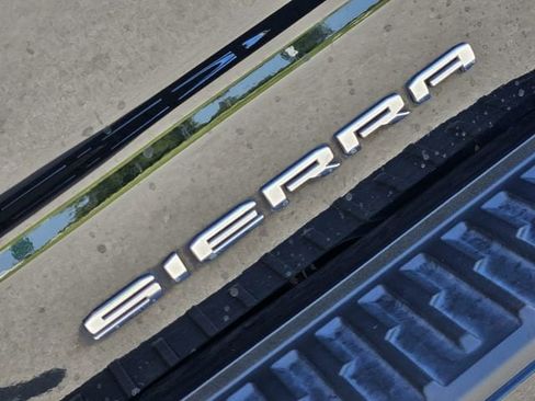 Used 2024 GMC Sierra 1500 Denali Ultimate AWD/4WD image 11