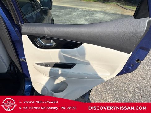 Certified 2022 Nissan Rogue Sport SL AWD/4WD image 37