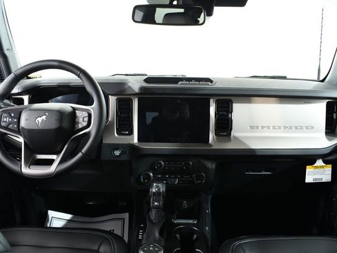 New 2026 Ford Bronco Outer Banks AWD/4WD image 7