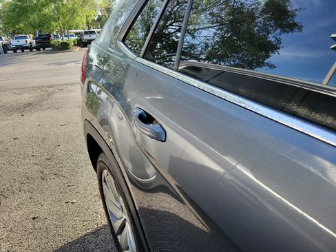 Used 2021 Volkswagen Atlas Cross Sport SE w/ Panoramic Sunroof Package image 11