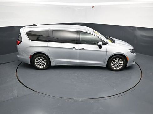 Used 2023 Chrysler Voyager LX FWD image 41