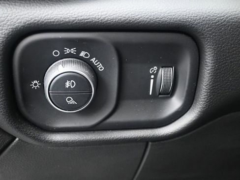 Used 2024 RAM 2500 Big Horn w/ Bed Utility Group image 9