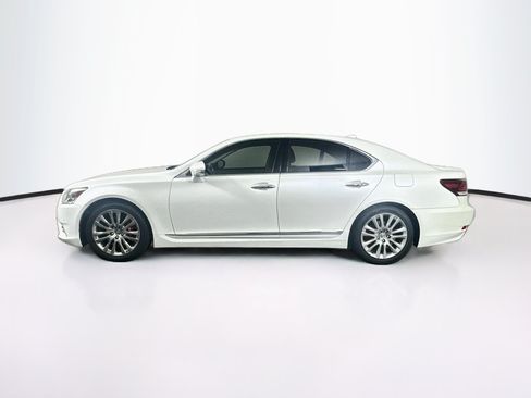 Used 2014 Lexus LS 460 w/ Comfort Package RWD image 4