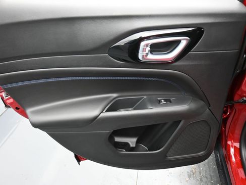 New 2026 Jeep Compass Latitude image 11