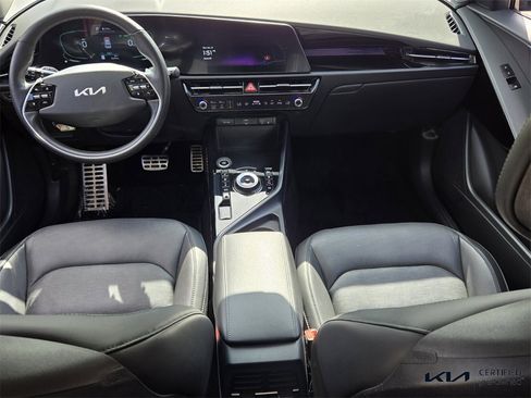 Certified 2023 Kia Niro SX Touring image 13