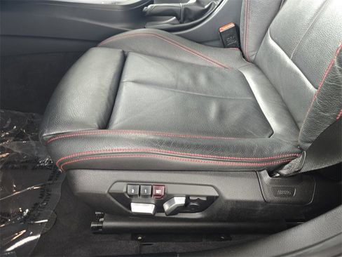 Used 2017 BMW 330i xDrive Sedan image 31