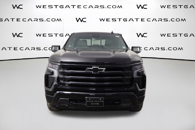 Used 2024 Chevrolet Silverado 1500 High Country w/ Midnight Edition AWD/4WD image 2