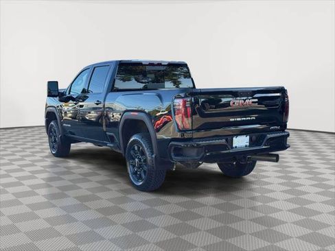 Used 2025 GMC Sierra 2500 AT4 AWD/4WD image 5