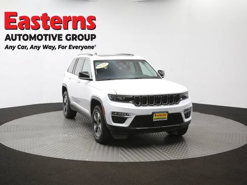 Used 2022 Jeep Grand Cherokee Limited 4xe w/ Luxury Tech Group II AWD/4WD image 55