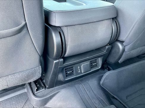 Used 2023 Chevrolet Silverado 1500 LT AWD/4WD image 33