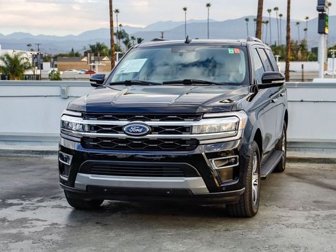 Used 2024 Ford Expedition Limited image 4