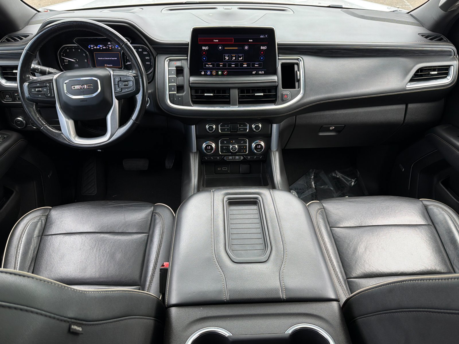 Used 2021 GMC Yukon SLT w/ SLT Luxury Package RWD image 13