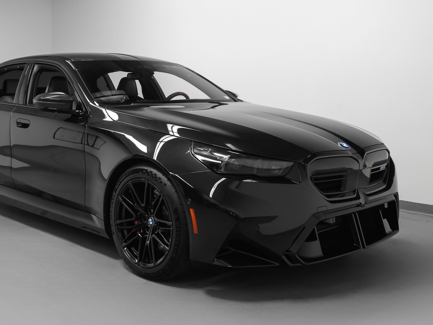 Used 2026 BMW M5 w/ Carbon Package AWD/4WD image 9
