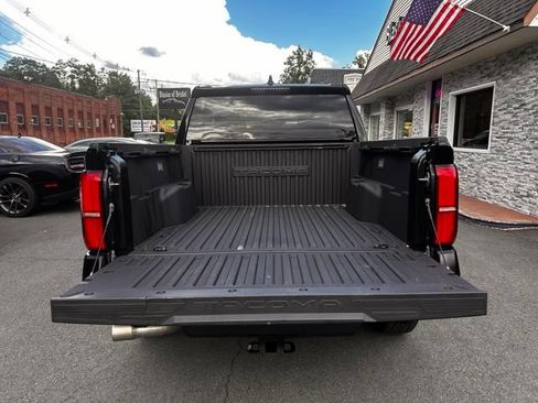 Used 2024 Toyota Tacoma TRD Off-Road AWD/4WD image 10