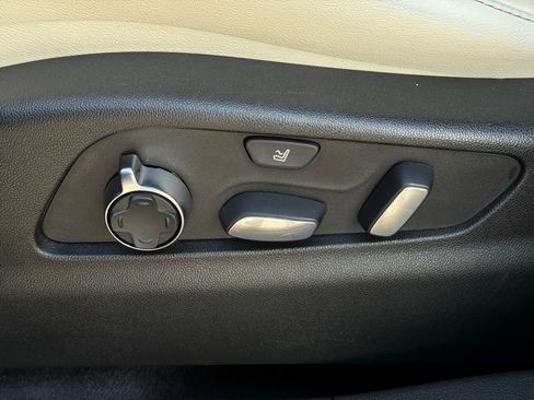 Used 2020 Cadillac XT4 Sport image 30