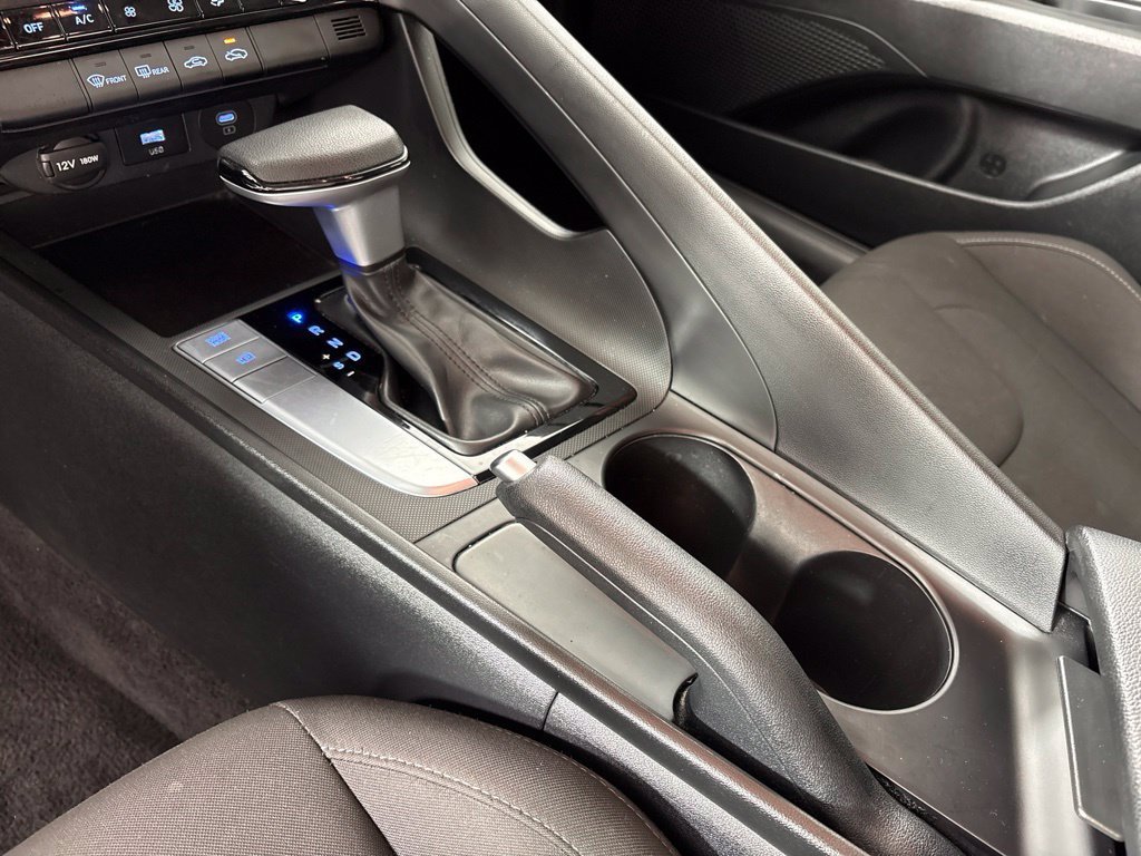 Used 2024 Hyundai Elantra SEL FWD image 38