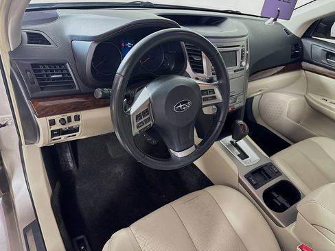Used 2014 Subaru Legacy 2.5i Limited w/ Moonroof Package image 9