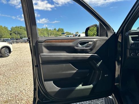 Used 2023 Chevrolet Tahoe High Country AWD/4WD image 25