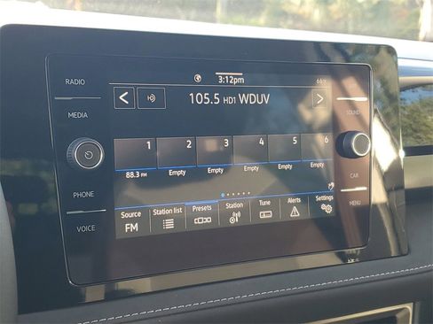 New 2026 Volkswagen Taos SE image 22