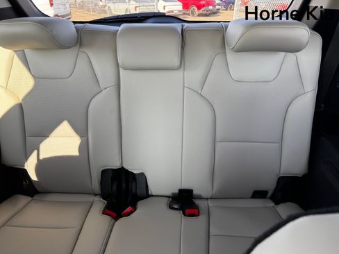 New 2025 Kia Telluride S image 9