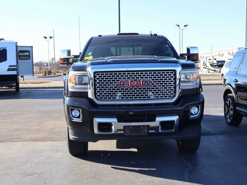 Used 2016 GMC Sierra 2500 Denali w/ Duramax Plus Package image 7