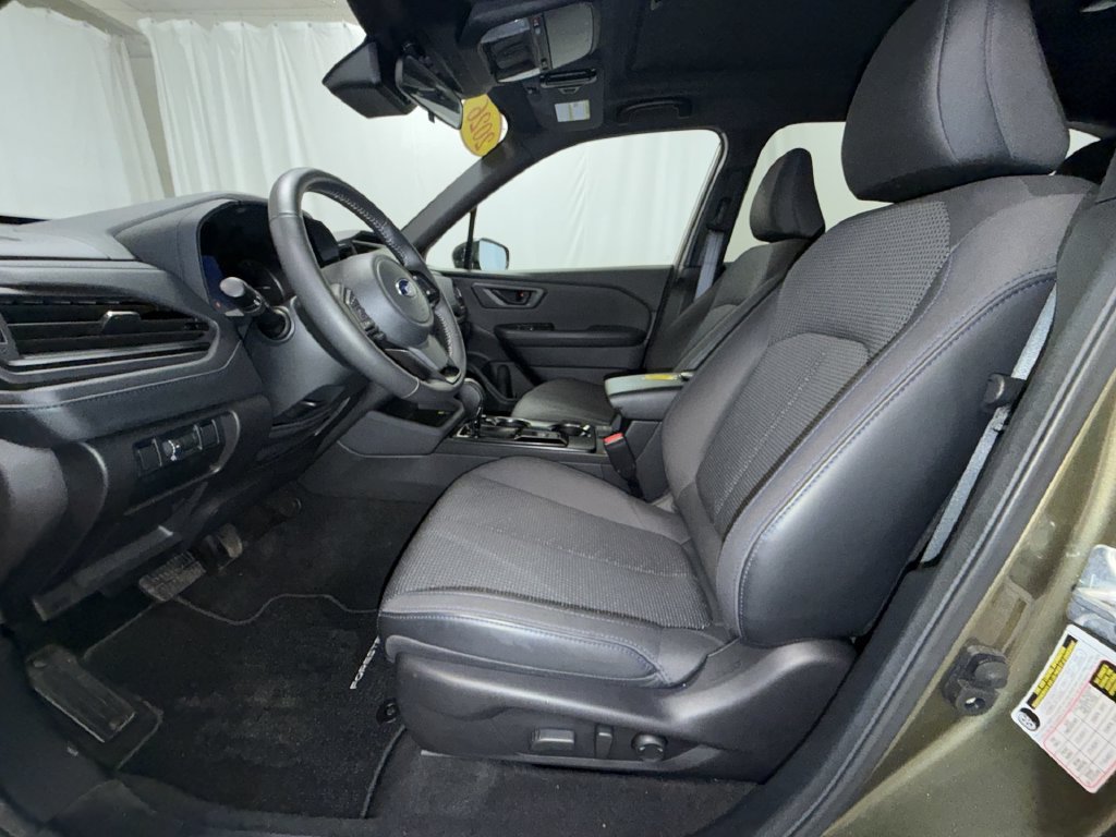 Used 2026 Subaru Forester Premium AWD/4WD image 4