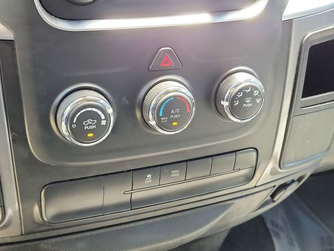 Used 2021 RAM 1500 Classic SLT AWD/4WD image 25