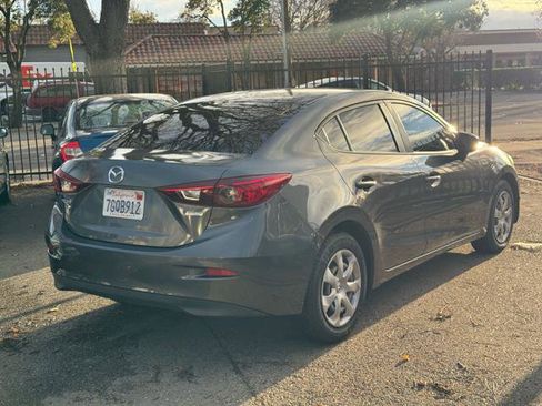 Used 2014 MAZDA MAZDA3 i Sport image 2