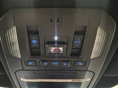 Used 2021 Toyota Highlander Platinum image 34