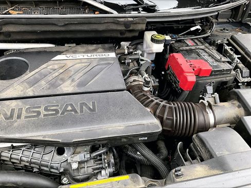 Used 2024 Nissan Rogue SV image 33
