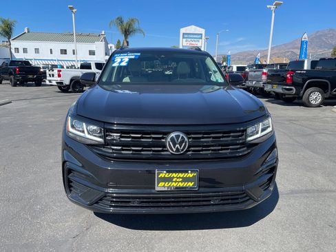 Used 2022 Volkswagen Atlas SEL R-Line image 3