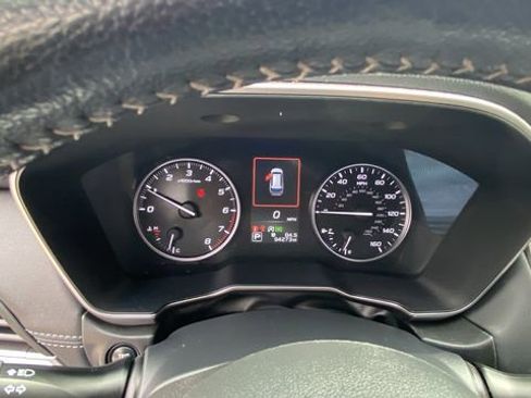 Used 2022 Subaru Outback Limited AWD/4WD image 21