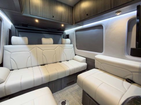 Used 2019 Mercedes-Benz Sprinter 170 image 14